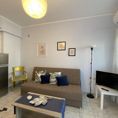 Alexandra'S Apartments กูนูปิเดียนา ภายนอก รูปภาพ
