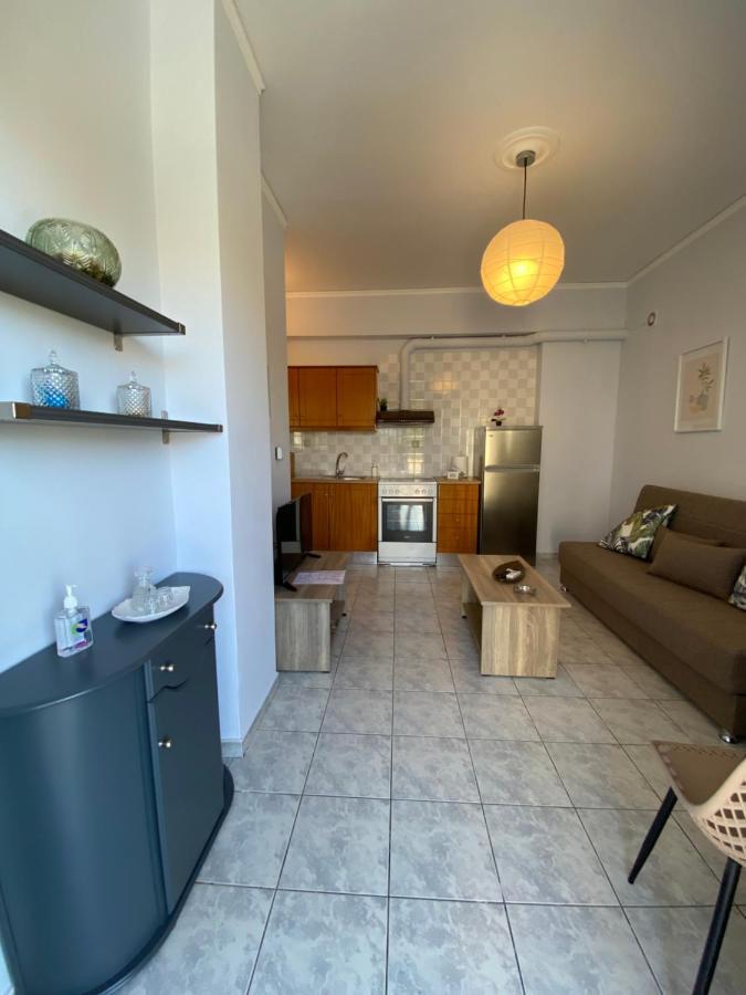 Alexandra'S Apartments กูนูปิเดียนา ภายนอก รูปภาพ